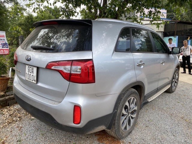 Bán Kia Sorento 2.4GAT 2017, màu bạc, giá tốt0