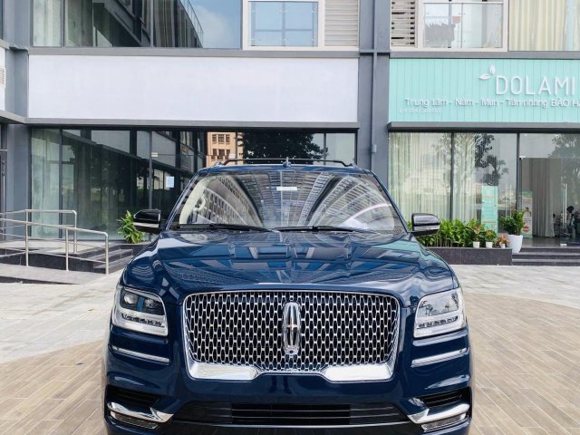 Hỗ trợ ngân hàng lãi suất thấp khi mua chiếc xe hạng sang Lincoln Navigator L, sản xuất 2019, màu xanh lam, xe nhập khẩu0