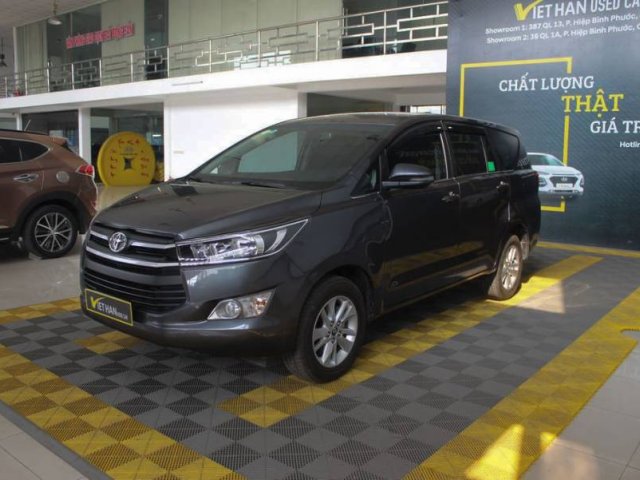 Bán xe Toyota Innova E 2.0MT sản xuất 2019, màu đen