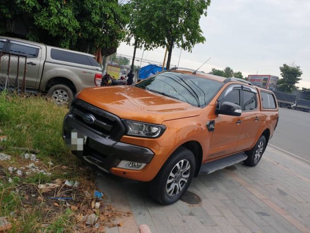 Cần bán xe Ford Ranger sản xuất năm 2017, xe nhập chính hãng0