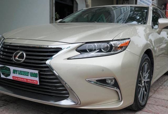 Cần bán gấp Lexus ES sản xuất năm 2016, nhập khẩu nguyên chiếc chính hãng0