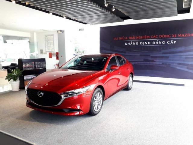 Bán xe Mazda3 Luxury sản xuất 2019, màu đỏ, có sẵn xe, giao xe ngay tận nhà