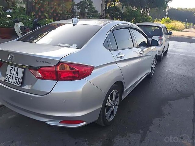 Bán xe Honda City sx2015, màu bạc0