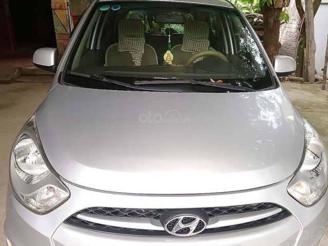 Bán xe Hyundai Grand i10 1.0 MT Base sản xuất 2013, màu bạc, xe nhập xe gia đình, giá tốt