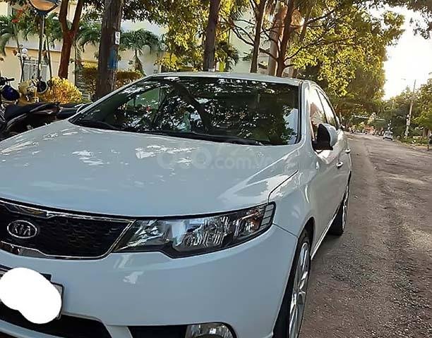 Cần bán xe cũ Kia Forte SX 1.6 AT đời 2010, màu trắng, giá tốt