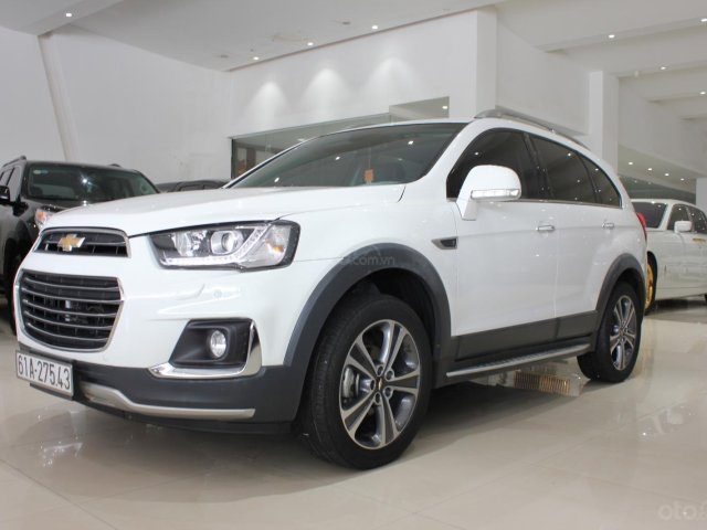 Cần bán Chevrolet Captiva 2.4 LTZ 2016, màu trắng giá cạnh tranh