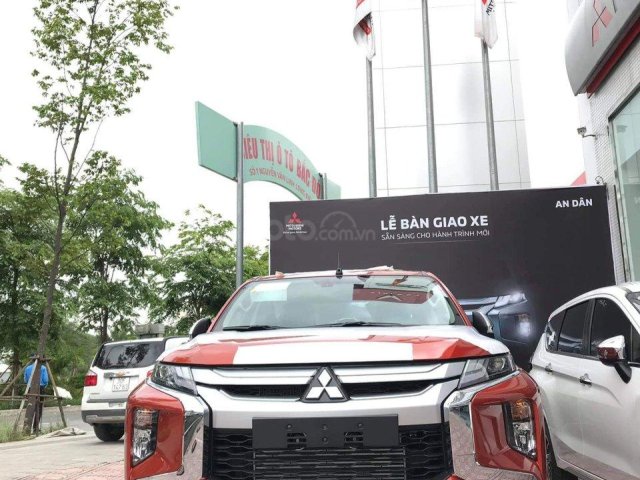 Bán Mitsubishi Triton 4x4 AT Mivec Premium đời 2019, màu đỏ, xe nhập0