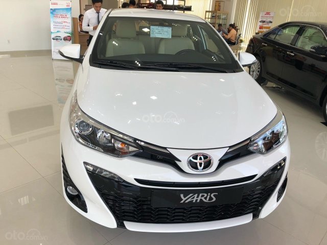 Cần bán Toyota Yaris 1.5G CVT đời 2019, màu trắng, nhập khẩu từ Thái Lan