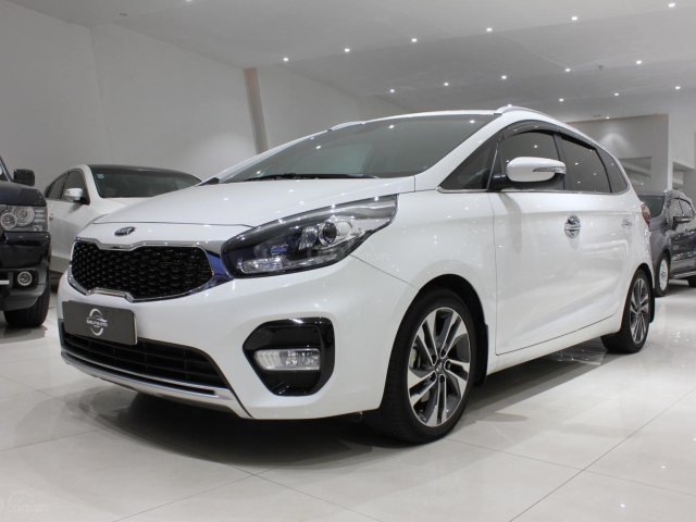 Bán Kia Rondo 2.0GAT năm 2018, màu trắng, giá cạnh tranh