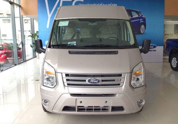 Bán ô tô Ford Transit sản xuất 2019, màu bạc, xe chạy dịch vụ