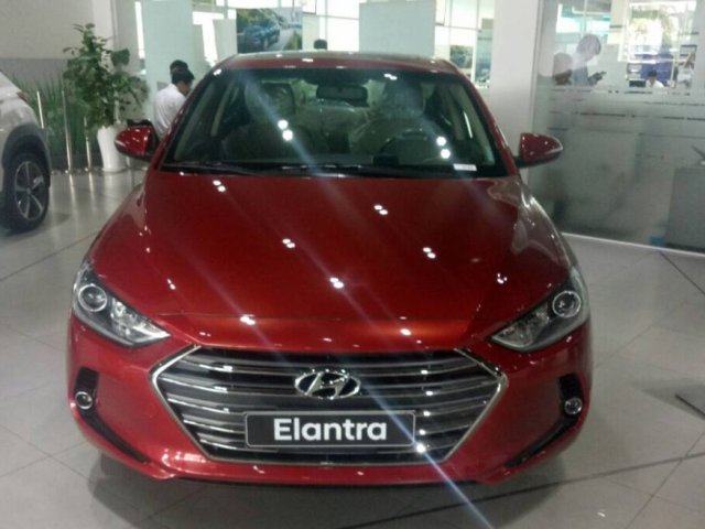 Bán gấp chiếc Hyundai Elantra 2.0 AT năm sản xuất 2019, săn xe, giao nhanh toàn quốc