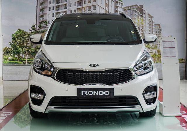 Cần bán Kia Rondo GMT sản xuất năm 2019, màu trắng, dáng MPV