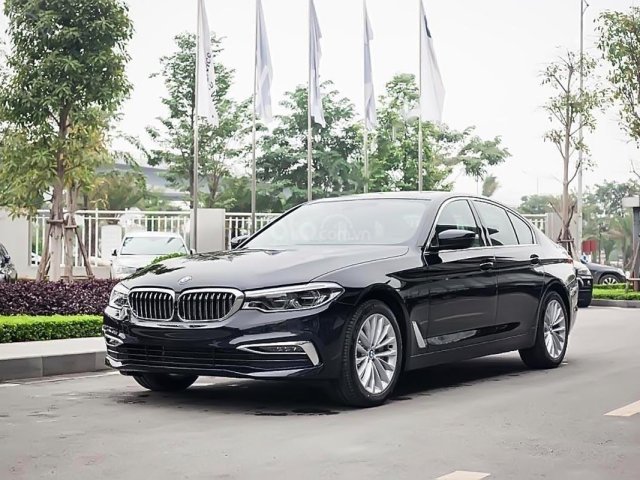 Bán ô tô hạng sang BMW 5 Series năm sản xuất 2019, màu đen, nhập khẩu0
