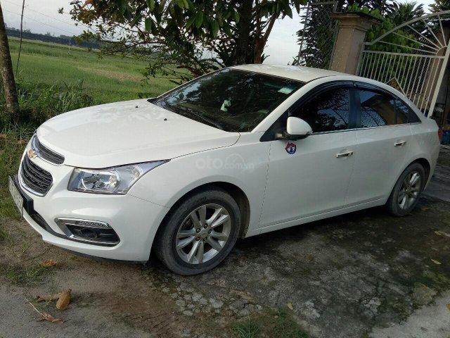 Bán Chevrolet Cruze đời 2016, màu trắng0