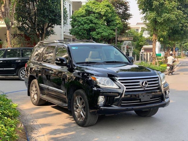 Bán Lexus LX 570 đời 2012, màu đen