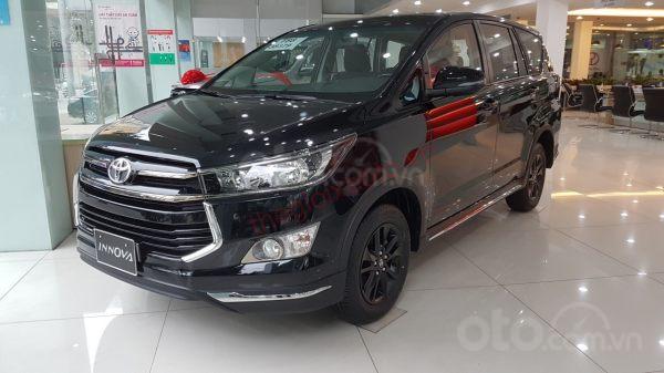 Phiên bản nâng cấp hoàn toàn mới, Toyota Innova 2.0 Ventuner đời 2020, màu đen, giá cạnh tranh