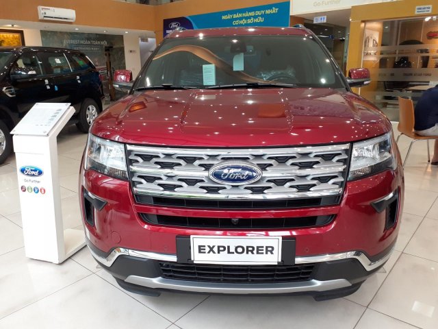 Bán ô tô Ford Explorer sản xuất 2018, màu đỏ, nhập khẩu giá 2 tỷ 68 triệu đồng, KM gói phụ kiện cực kỳ hấp dẫn