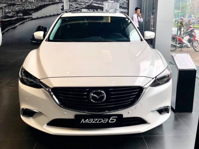 Cần bán xe Mazda 6 2.0 Deluxe, sản xuất 2019, có sẵn xe, giao nhanh toàn quốc0