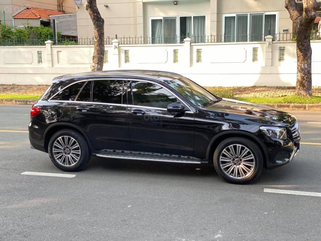 Bán GLC250 sx 2018, xe đẹp, đi 24.000km, bao kiếm tra tại hãng