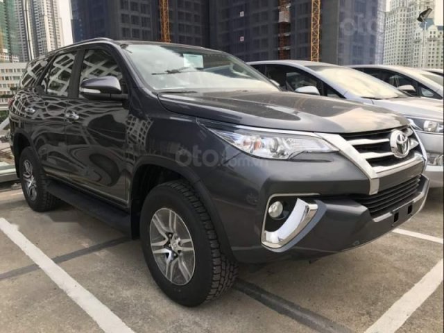 Toyota An Thành Fukushima khuyến mại cực khủng dịp cuối năm, dòng Toyota Fortuner 2.4G đời 2019, màu xám, giá tốt