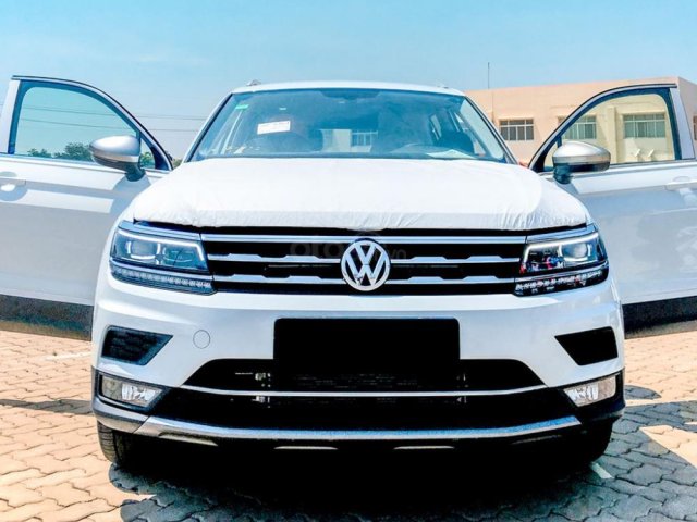 Giảm ngay 160 triệu khi mua Volkswagen Tiguan Luxury đời 2019, màu trắng, xe nhập