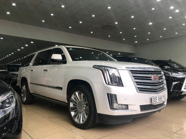 Bán Cadillac Escalade ESV Platinum 2016, màu trắng nội thất nâu