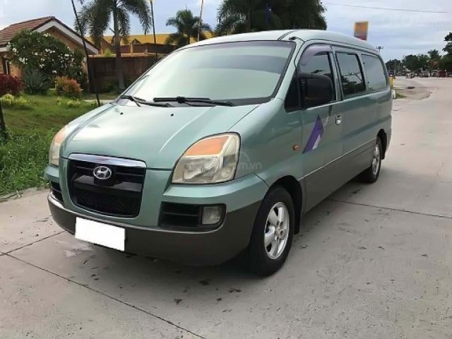 Bán Hyundai Starex Van 2.5 MT 2005, màu xám, nhập khẩu, số sàn0