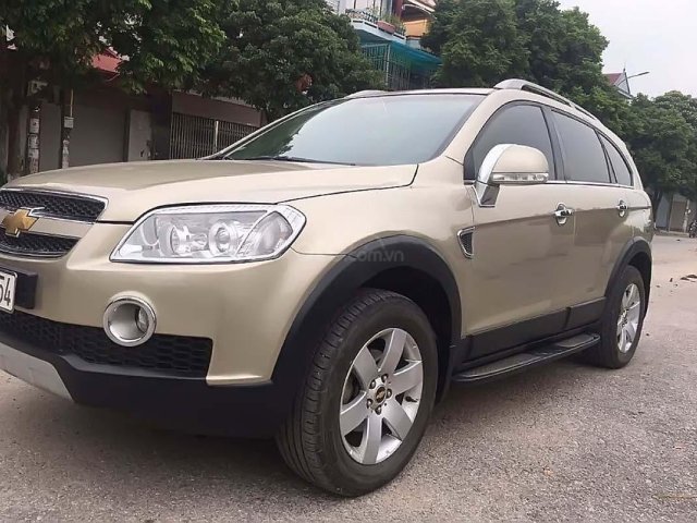 Cần bán gấp Chevrolet Captiva đời 2009 xe máy nổ êm0