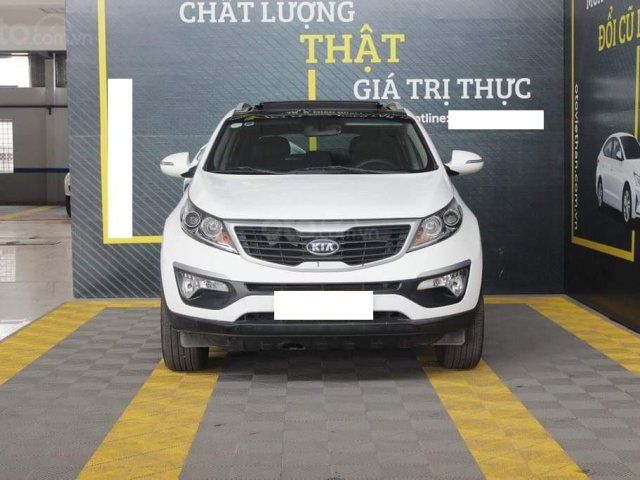 Hãng bán Kia Sportage Limited 2.0AT, màu trắng, nhập Hàn, biển Sài Gòn