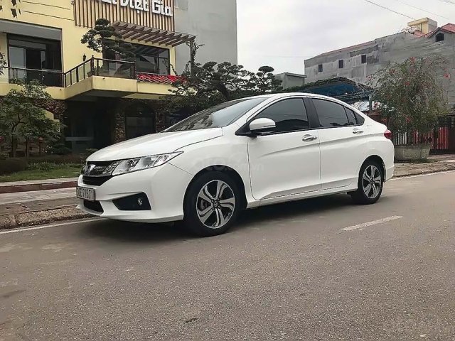 Cần bán xe Honda City đời 2017, màu trắng xe còn mới nguyên