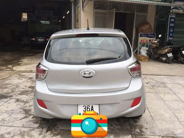 Bán ô tô Hyundai Grand i10 sản xuất 2014, màu bạc, nhập khẩu nguyên chiếc