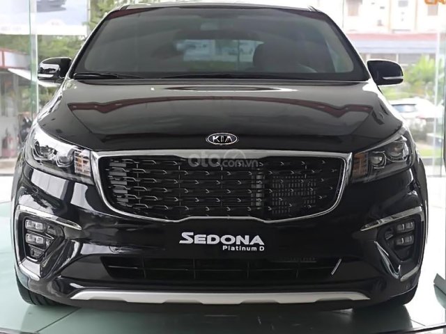 Cần bán Kia Sedona Luxury D đời 2019, màu đen, giá cạnh tranh0