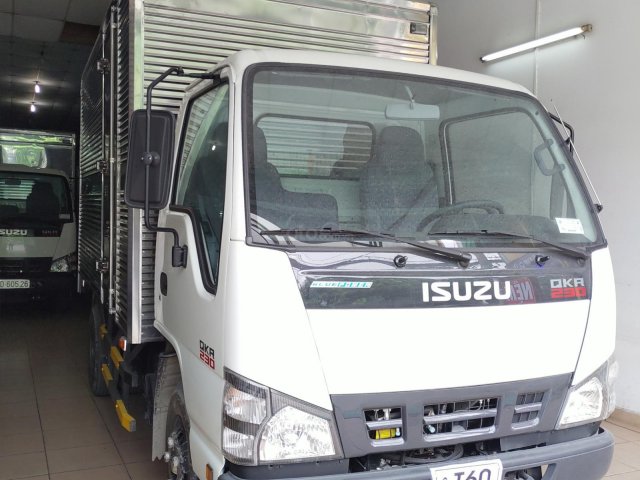 Isuzu 1T5 giá tốt nhất, KM máy lạnh, 12 phiếu bảo dưỡng