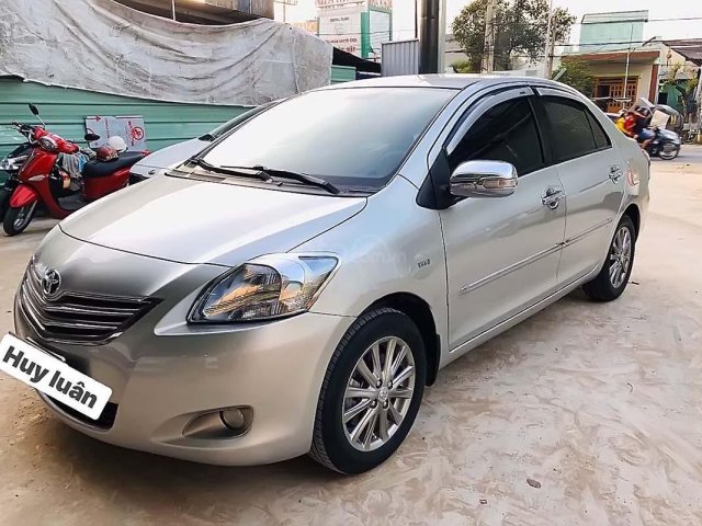 Bán Toyota Vios E năm sản xuất 2013, màu bạc số sàn, giá tốt0