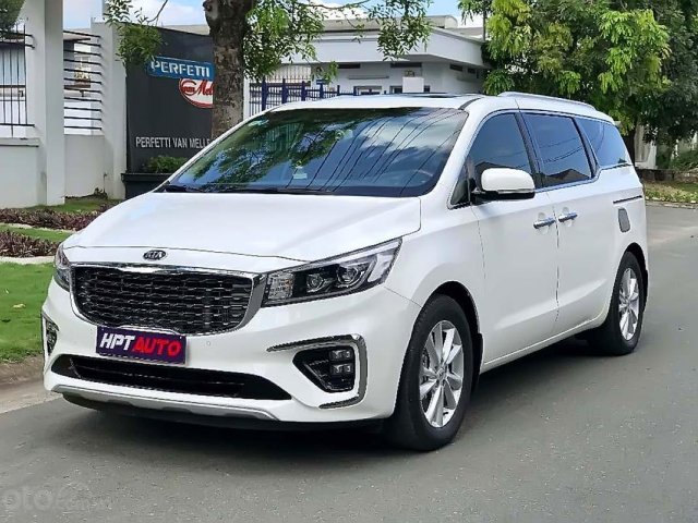 Bán Kia Sedona 2018, màu trắng, xe gia đình0