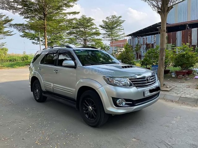 Bán ô tô Toyota Fortuner 2.5 G MT sản xuất 2015, màu bạc