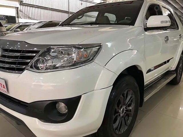 Bán Toyota Fortuner TRD Sportivo 4x2 AT đời 2014, màu trắng như mới giá cạnh tranh