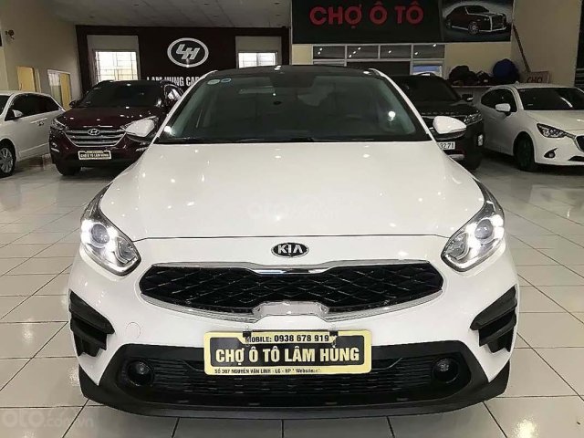 Bán Kia Cerato năm 2019, màu trắng, giá tốt xe còn mới nguyên