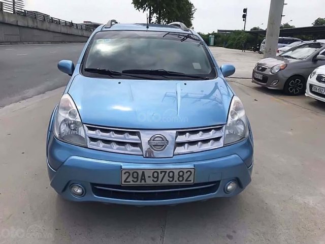 Bán Nissan Grand livina 1.8 AT sản xuất 2010, màu xanh lam, nhập khẩu 