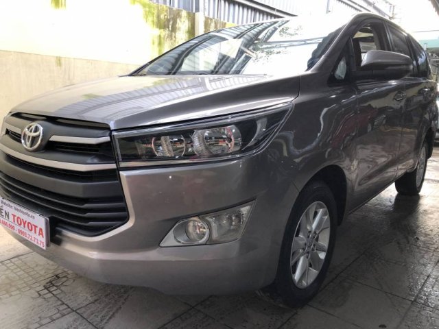 Bán Toyota Innova 2.0G sản xuất năm 2018, màu xám như mới