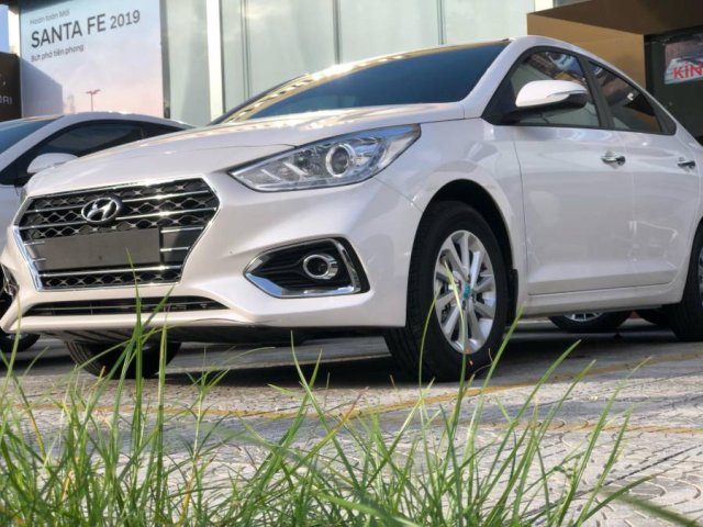 Bán Hyundai Accent sản xuất năm 2019, màu trắng, giá tốt nhất0