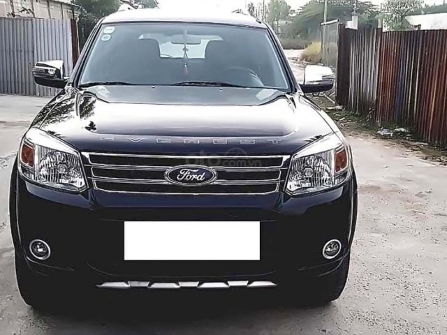 Cần bán gấp Ford Everest 2.5L 4x2 AT sản xuất năm 2014, màu đen, 585tr