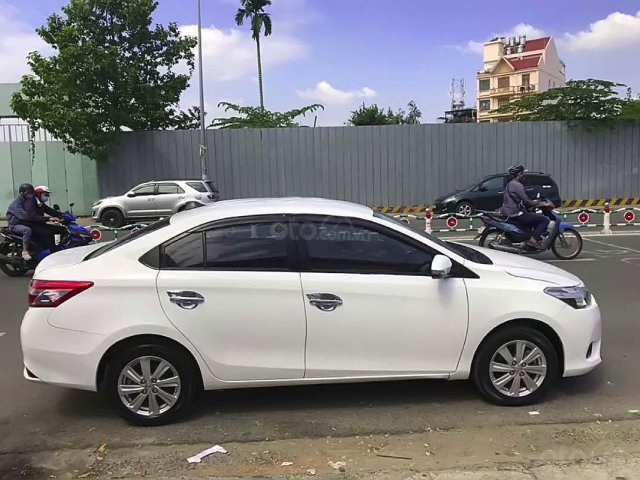 Bán xe Toyota Vios E năm 2016, màu trắng, số tự động