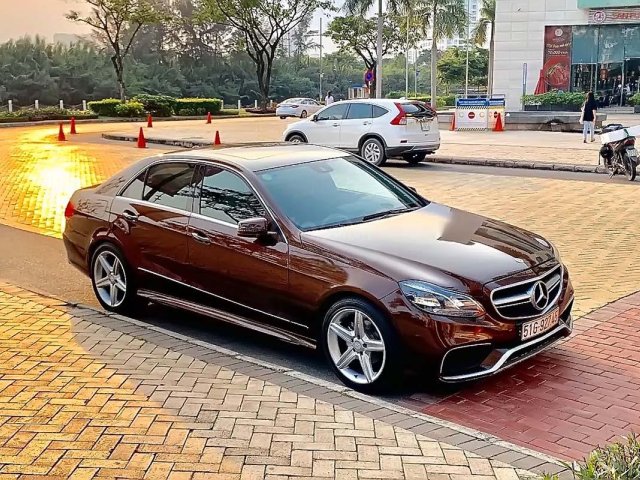 Bán Mercedes E200 lên body 2014 sản xuất năm 2009, màu nâu, nhập khẩu0