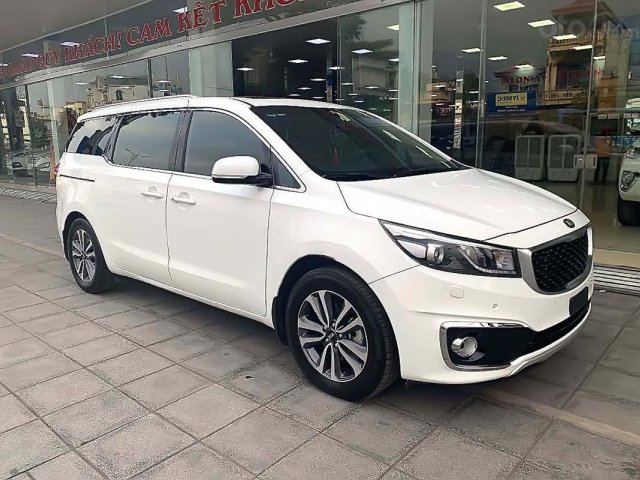 Cần bán Kia Sedona đời 2018, màu trắng như mới