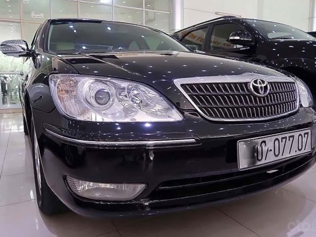 Cần bán xe Toyota Camry G sản xuất 2004, màu đen, giá chỉ 345 triệu