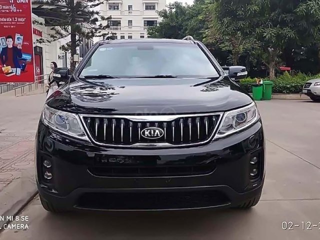 Bán Kia Sorento CRDi 2.2 năm 2016, màu đen, xe gia đình, giá 768tr0