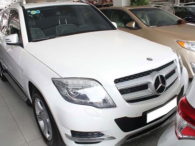 Cần bán xe Mercedes GLK250 4Matic đời 2015, màu trắng0