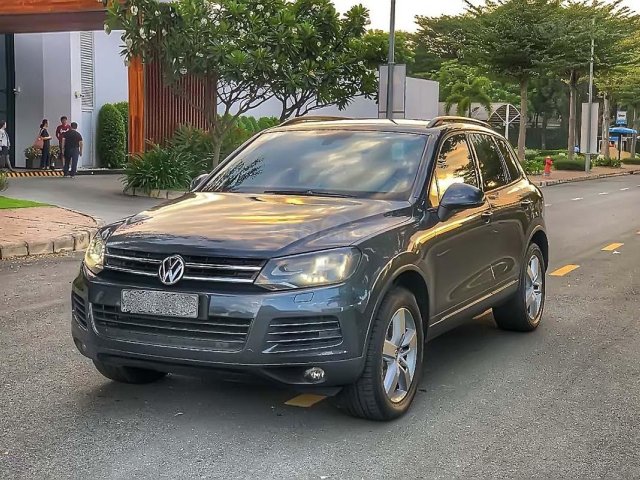 Cần bán gấp Volkswagen Touareg V6 2012, màu xanh, xe nhập chính chủ0