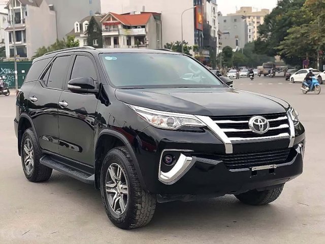 Bán Toyota Fortuner 2.7 sản xuất năm 2017, màu đen, nhập khẩu 